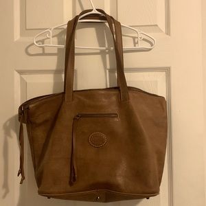 Leather Roots bag in excellent condition